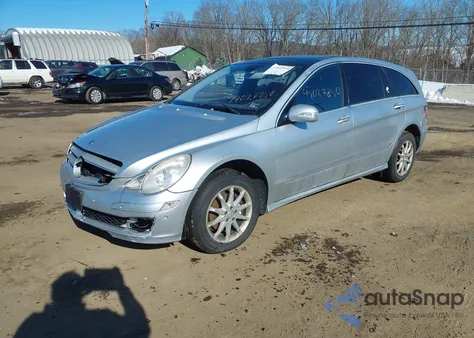 2007 Mercedes-Benz R 350 4Matic z USA, uszkodzony, nr VIN 4JGCB65E27A039803